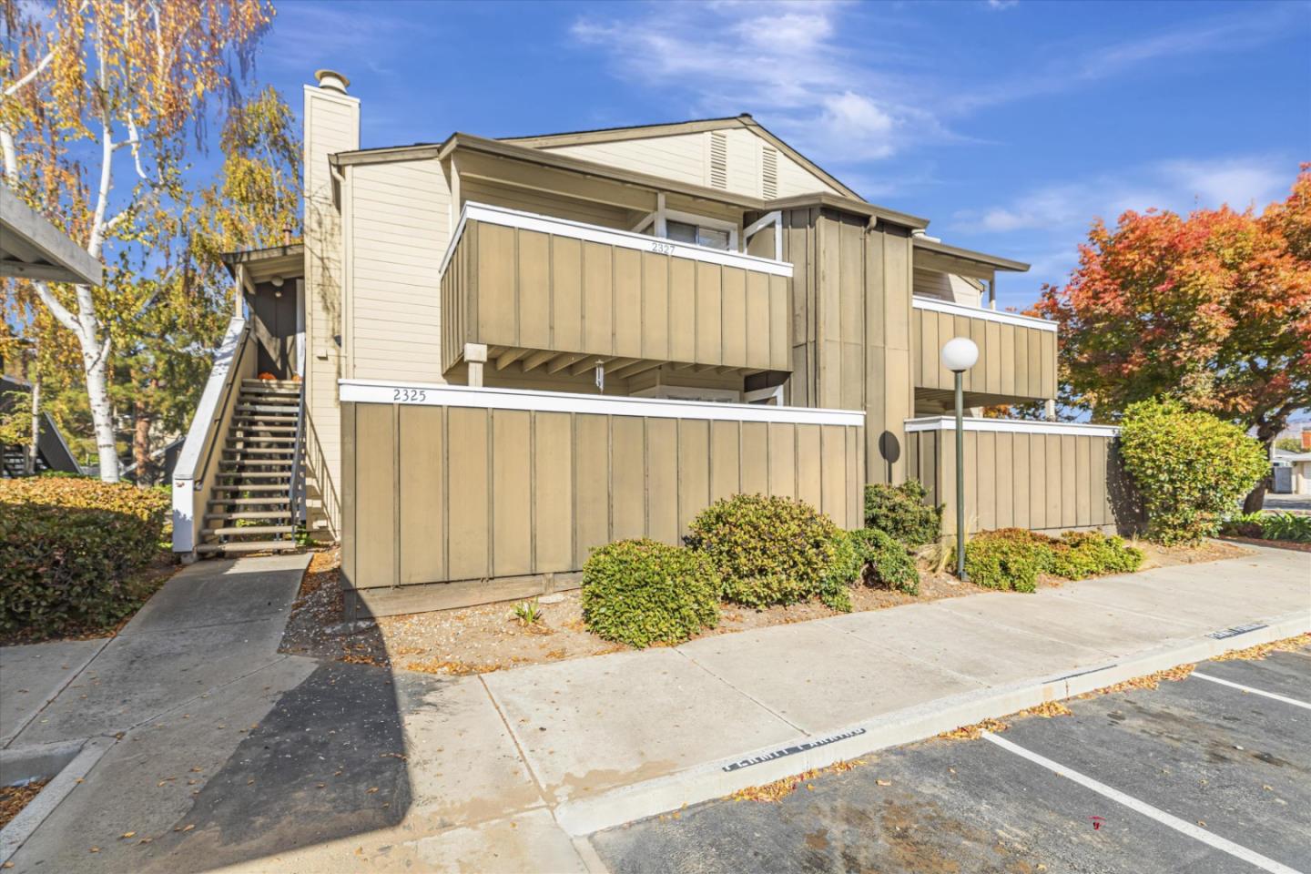 2325 Mclaughlin AVE