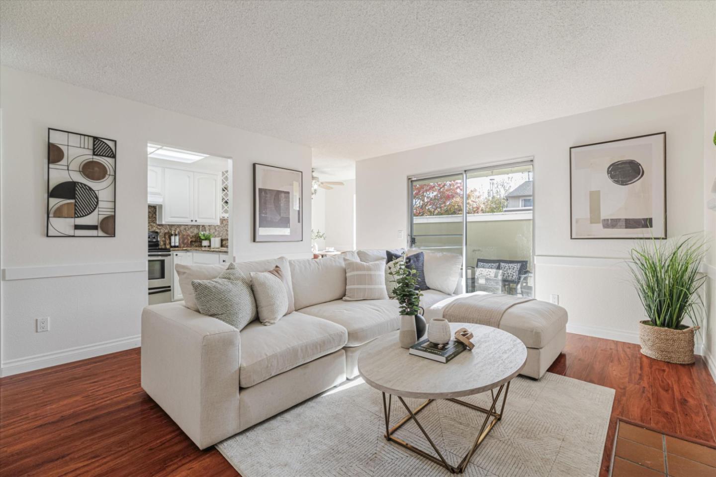 2325 Mclaughlin AVE