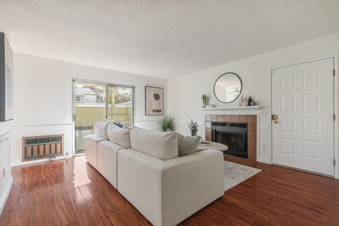 2325 Mclaughlin AVE