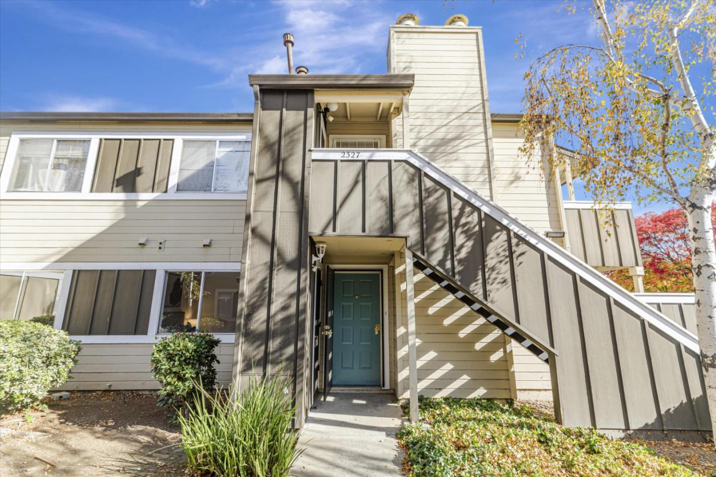 2325 Mclaughlin AVE