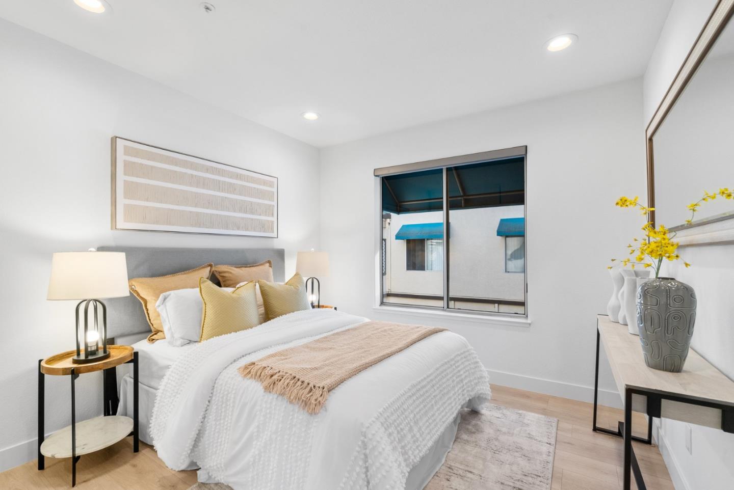 422 Galleria DR 7
