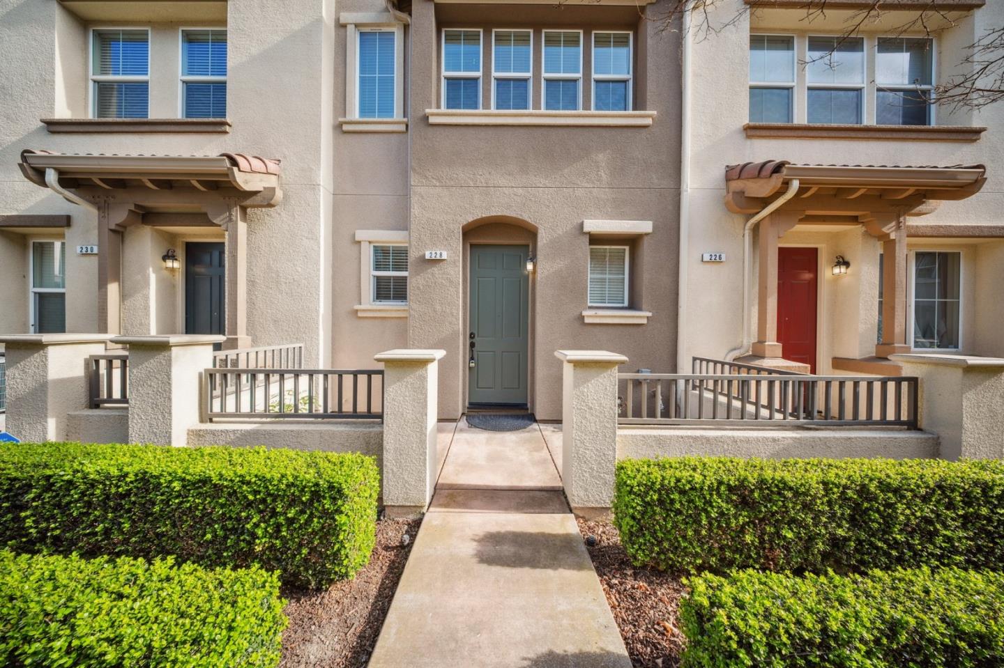 228 Sullivan WAY