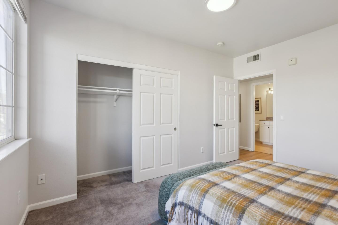 88 N Jackson AVE 321