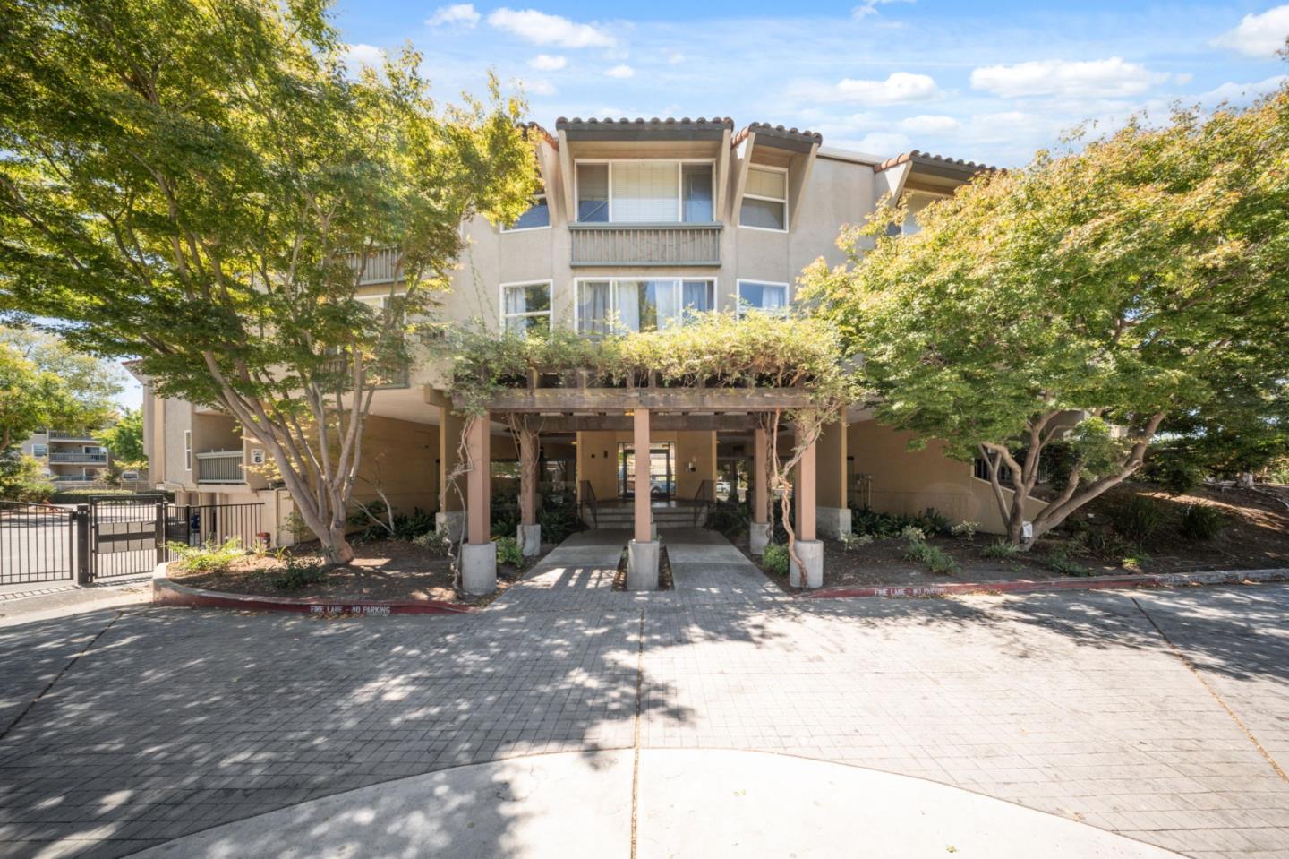 1087 Murrieta 242