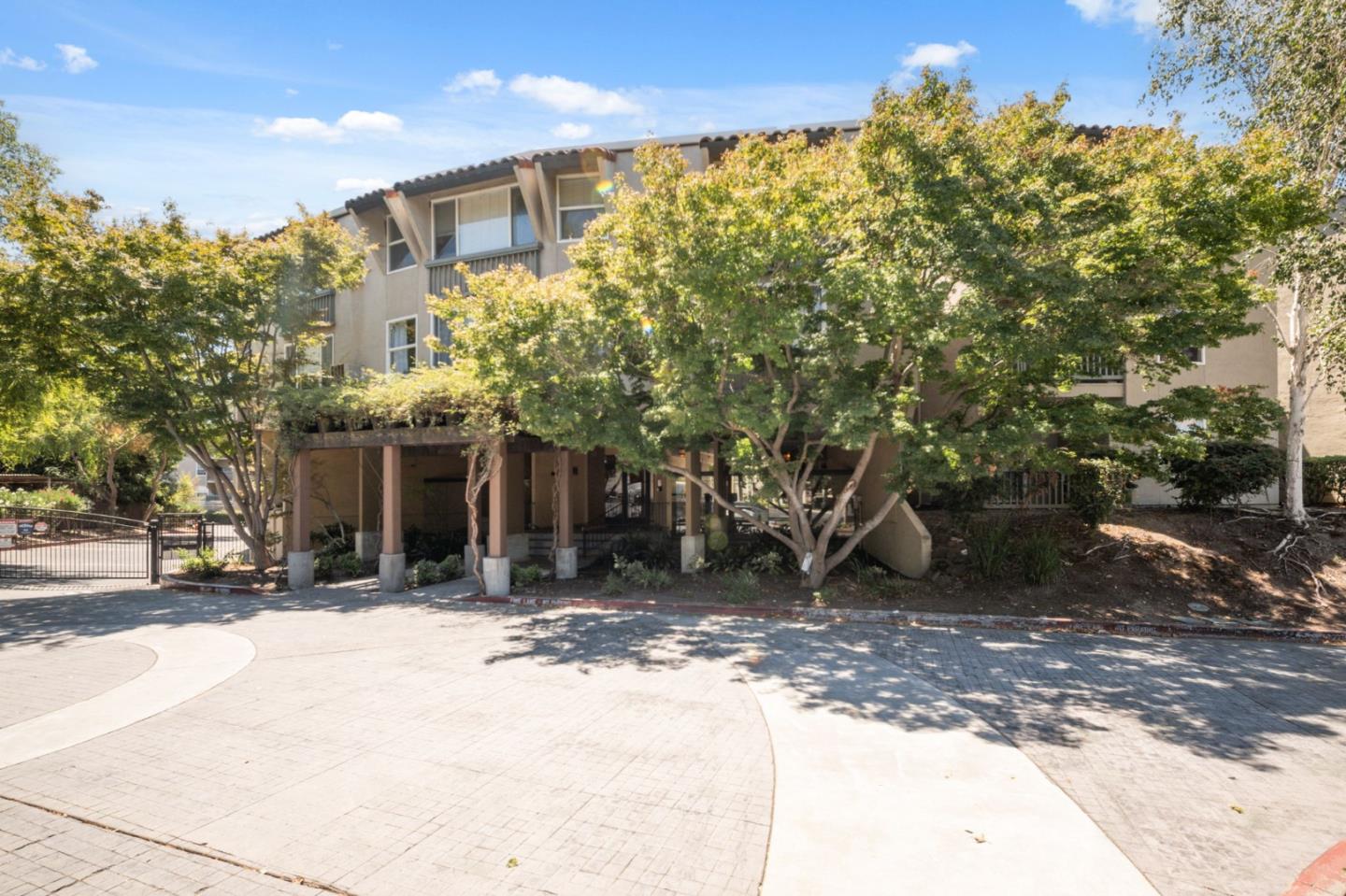 1087 Murrieta 242