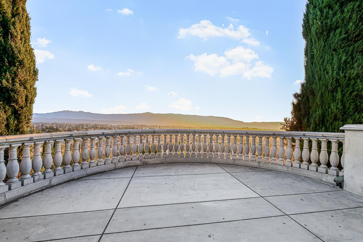 458 Marble Arch Avenue