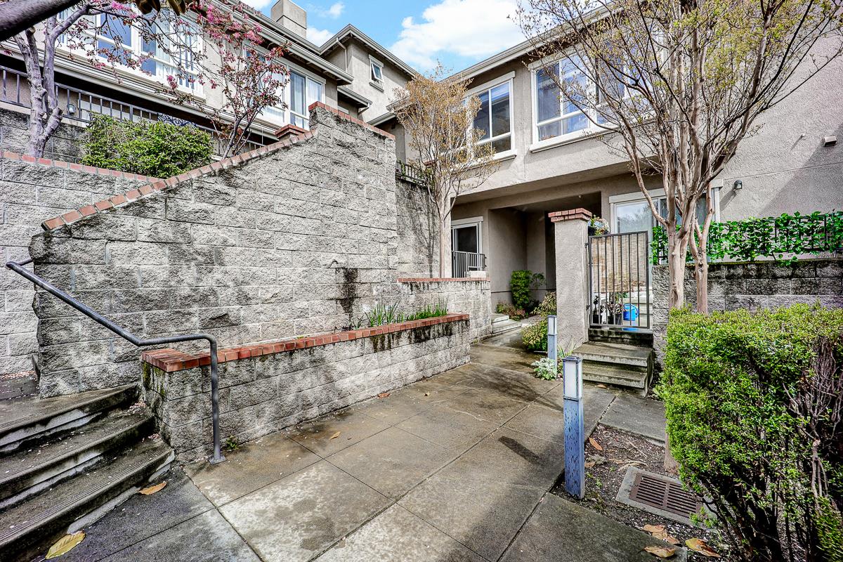 458 Marble Arch Avenue