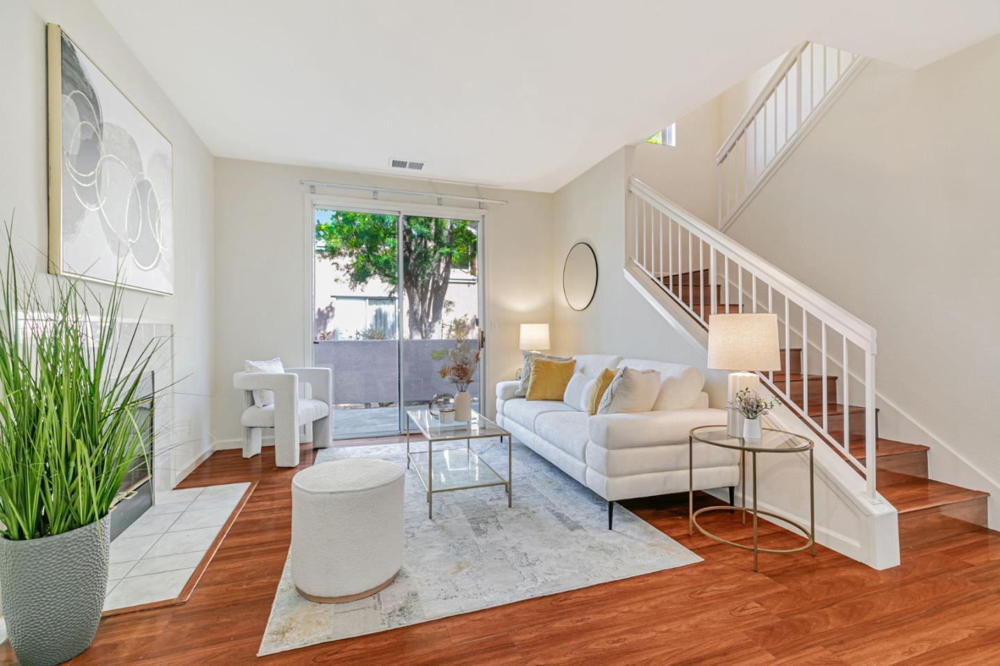 3733 Jasmine CIR