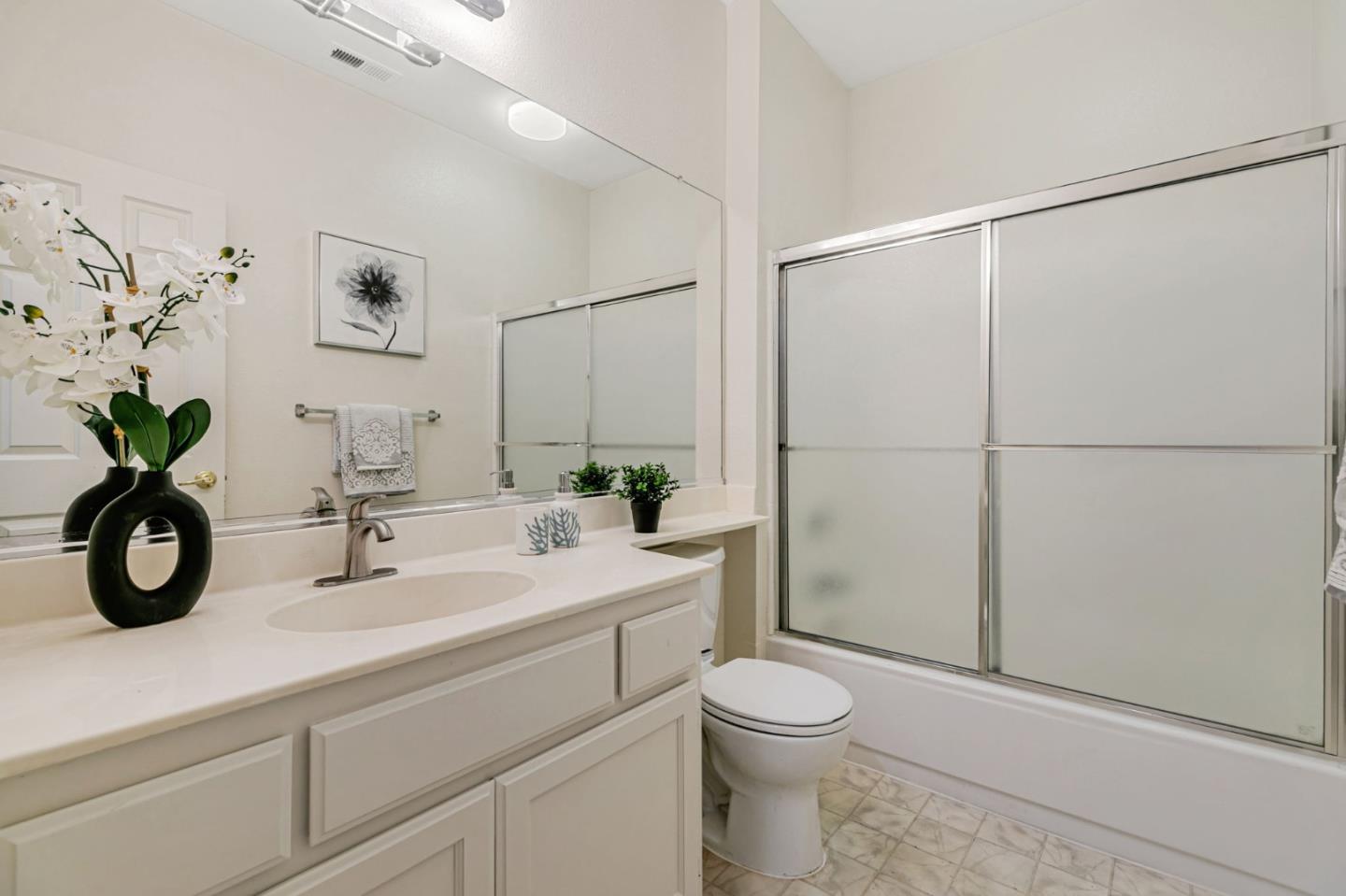 3733 Jasmine CIR