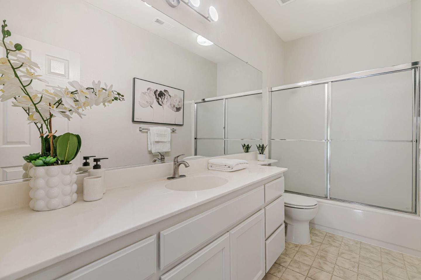 3733 Jasmine CIR