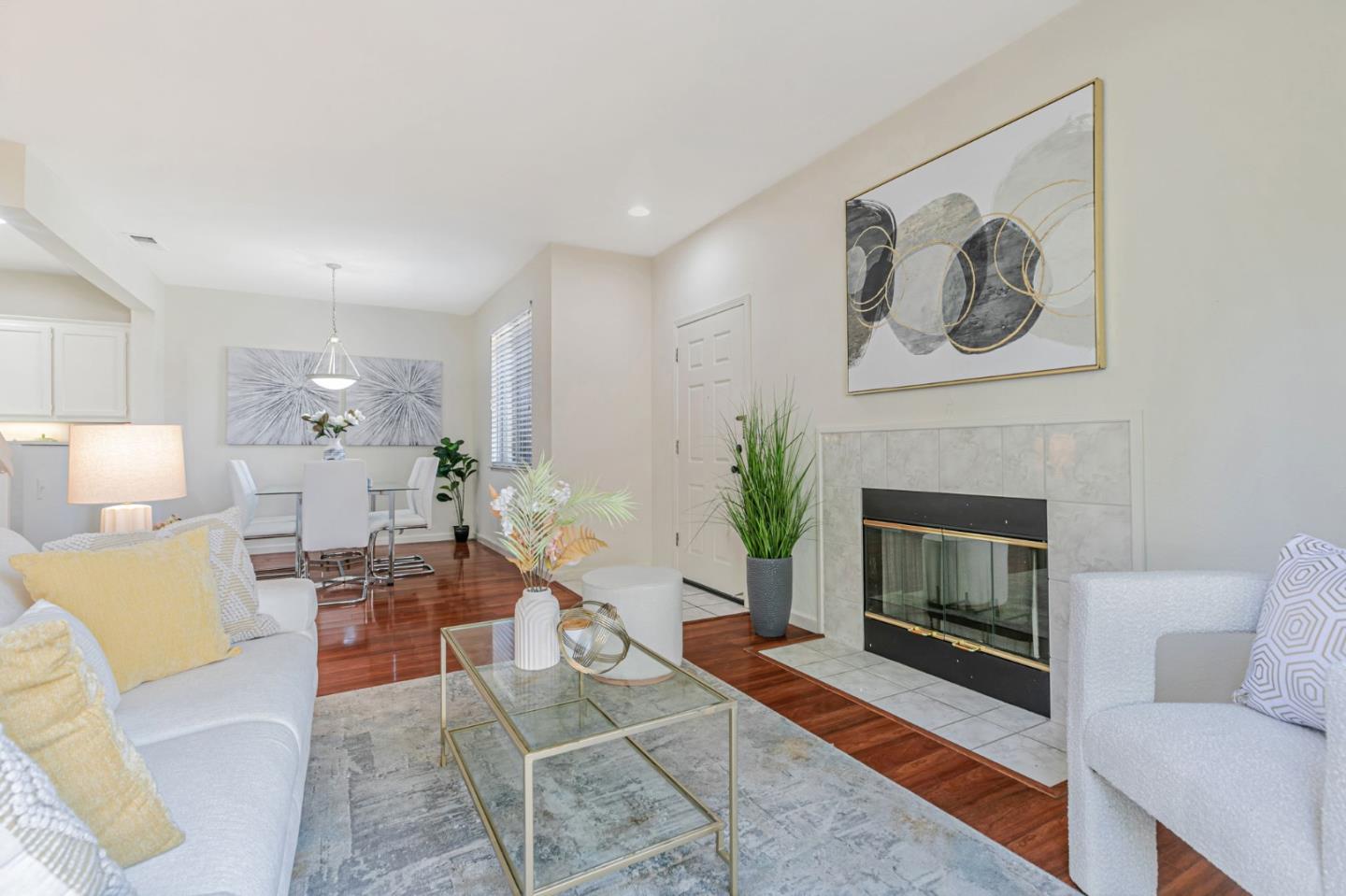 3733 Jasmine CIR