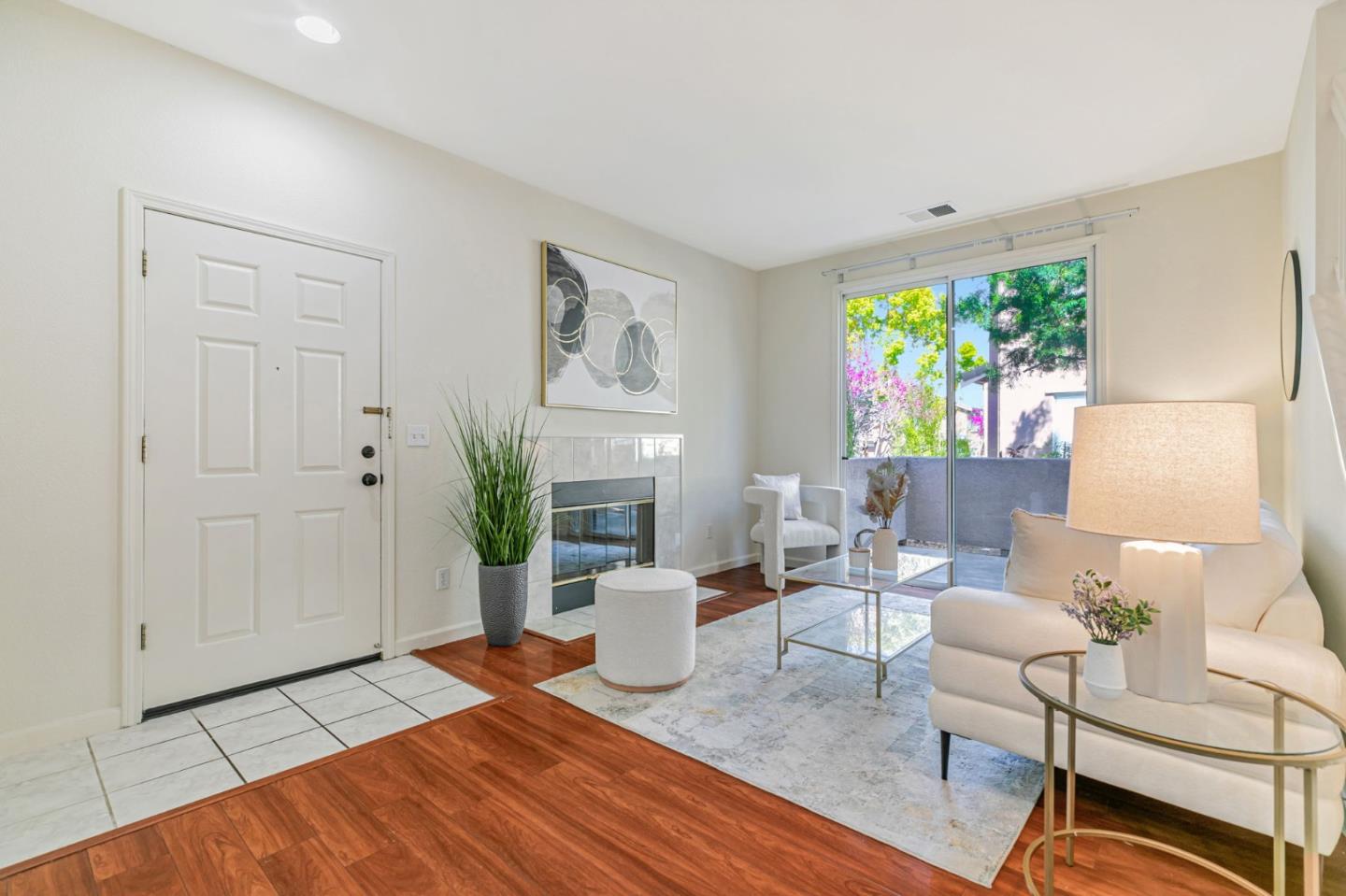 3733 Jasmine CIR