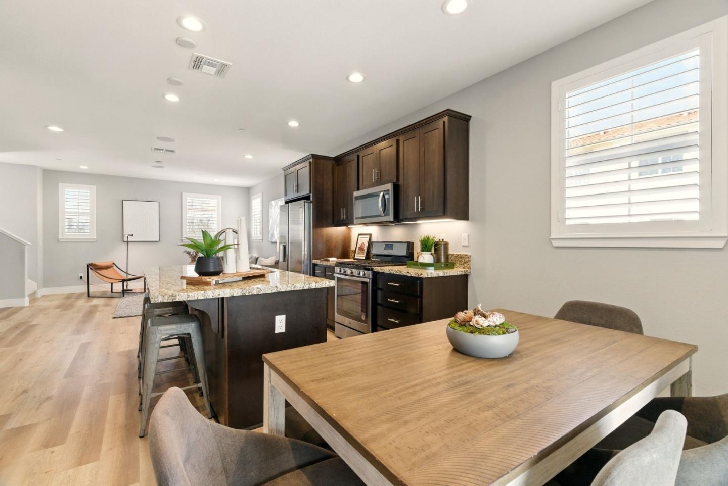 34559 Clydesdale Terrace