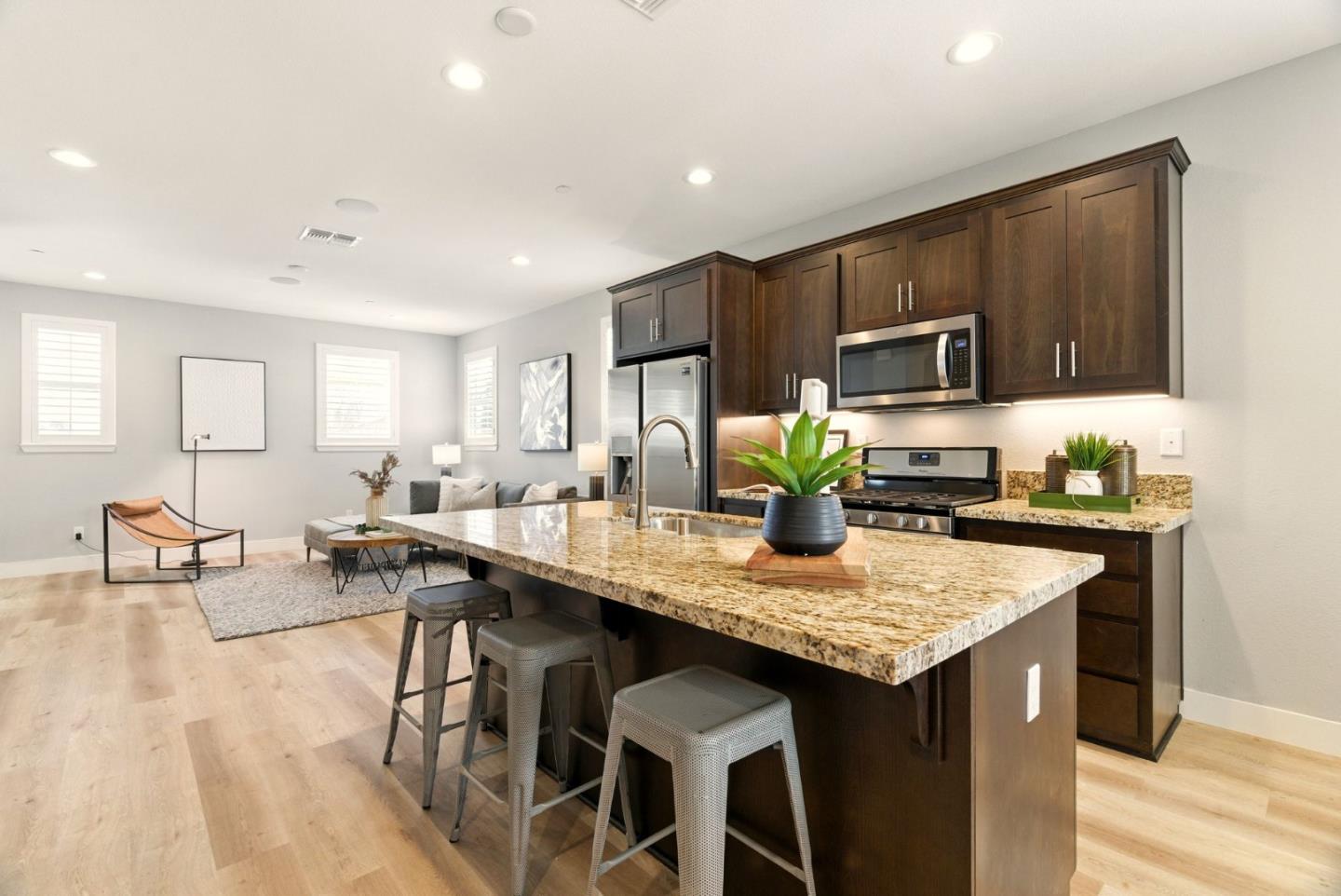 34559 Clydesdale Terrace