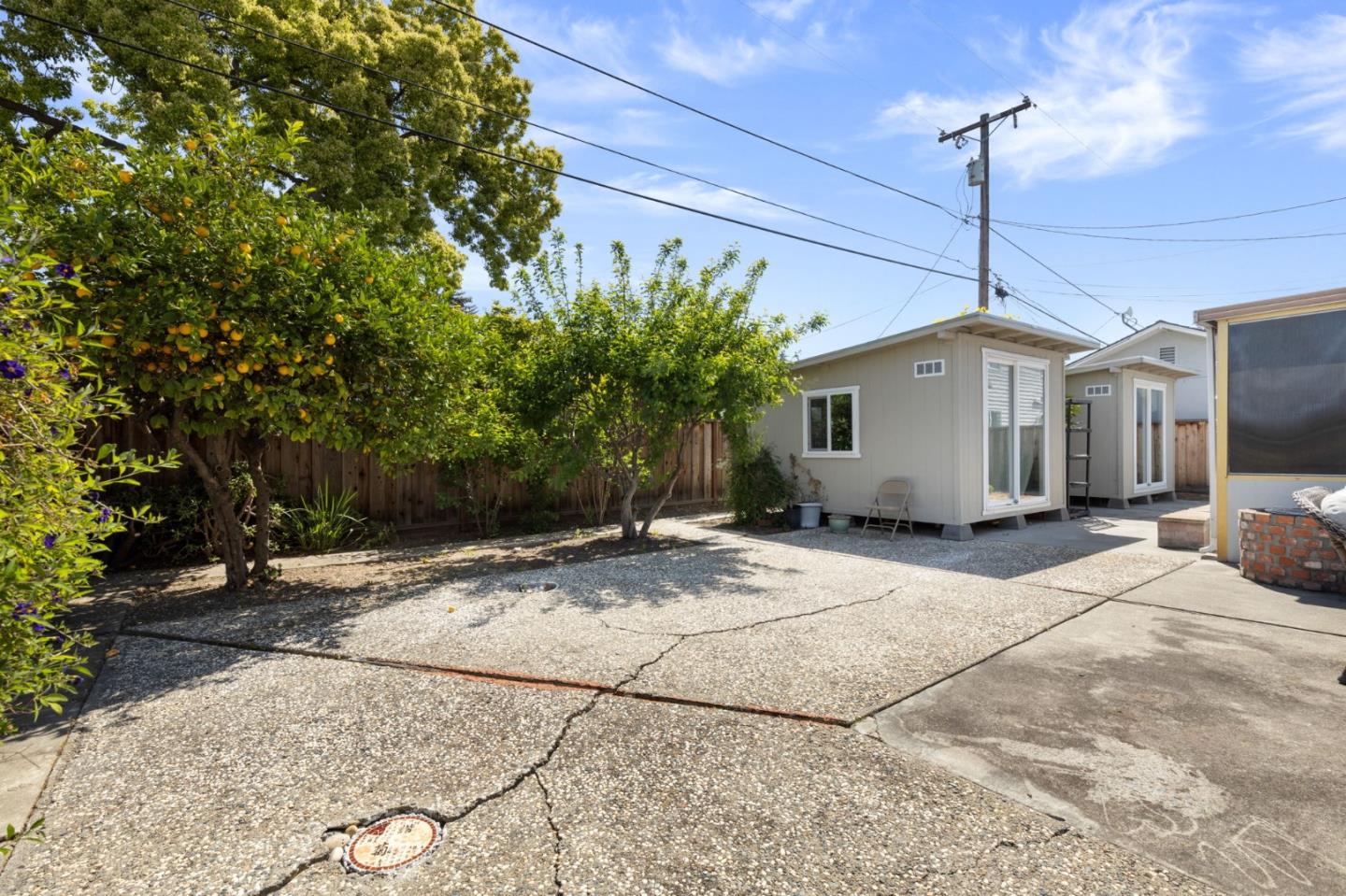 3809 De La Cruz BLVD