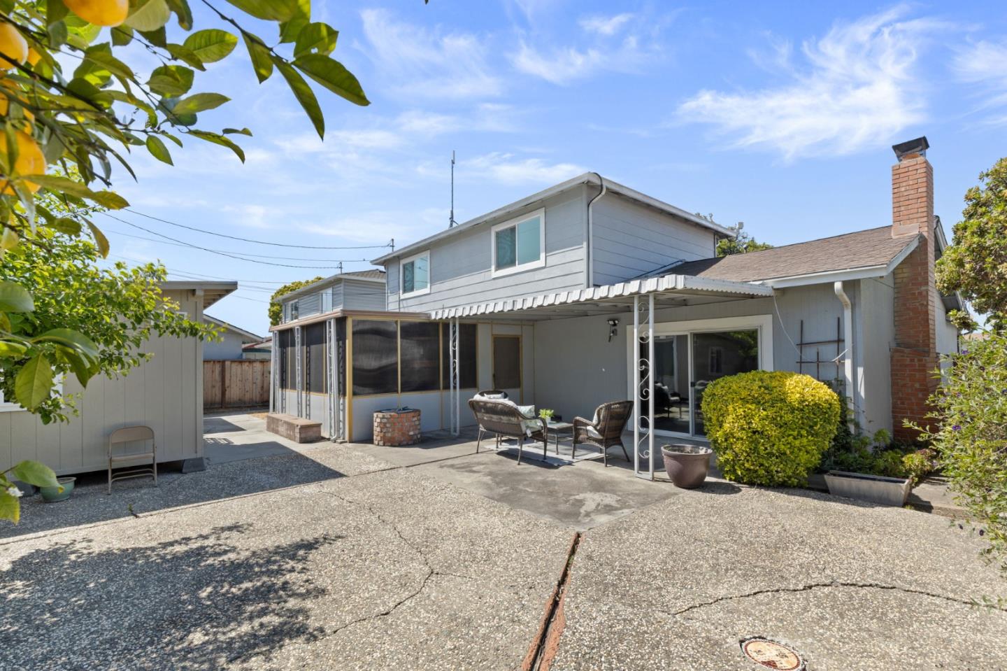 3809 De La Cruz BLVD