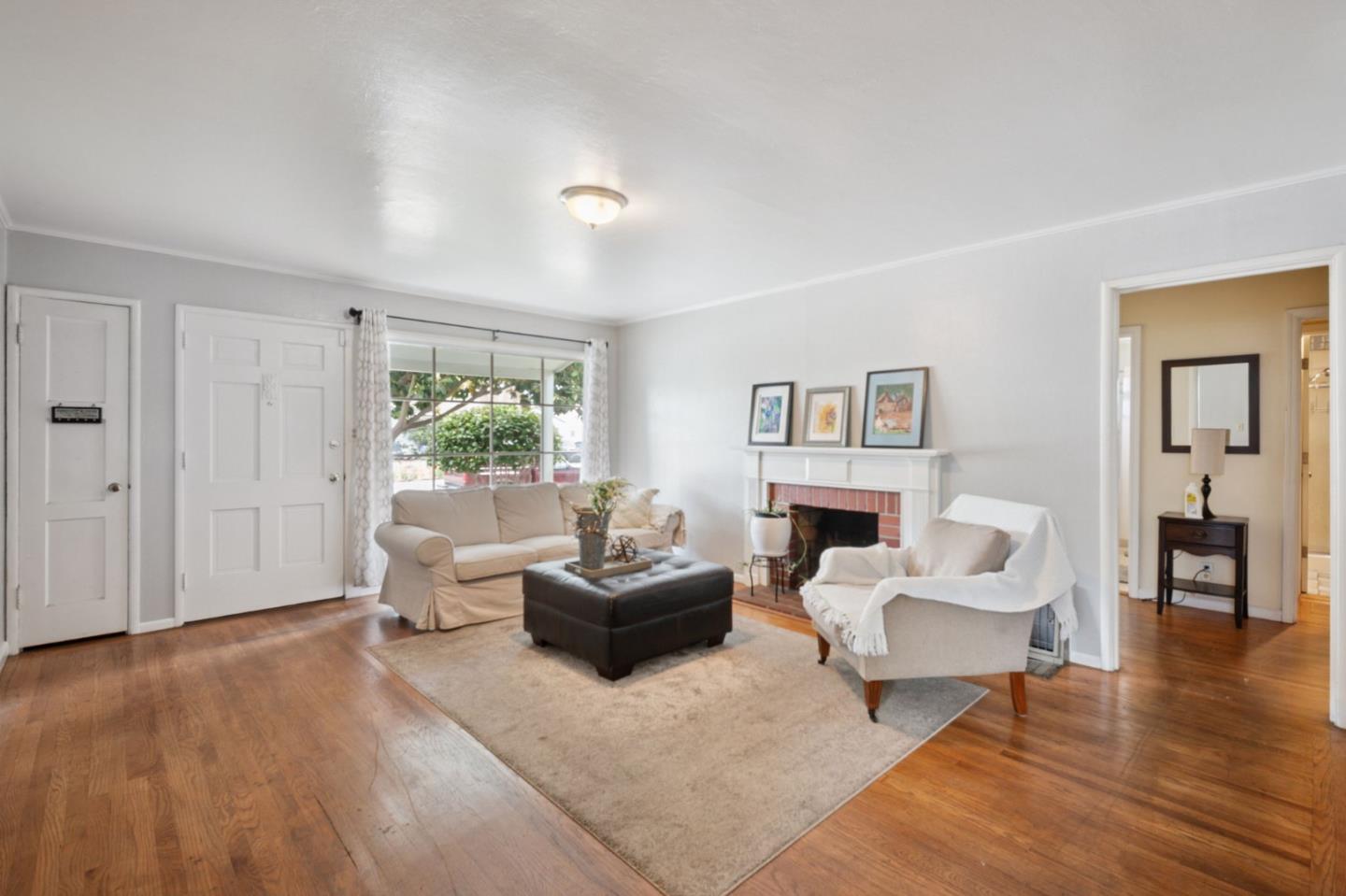 17315 VIA FLORES