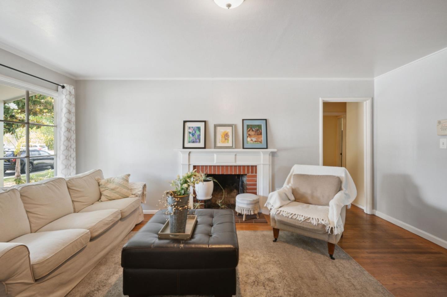 17315 VIA FLORES