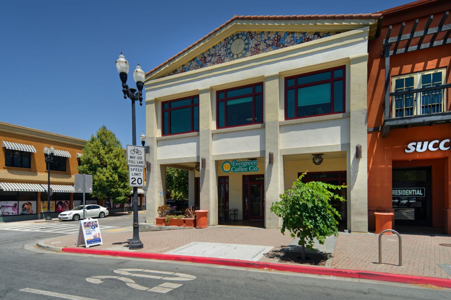 3126 Moncontour Court