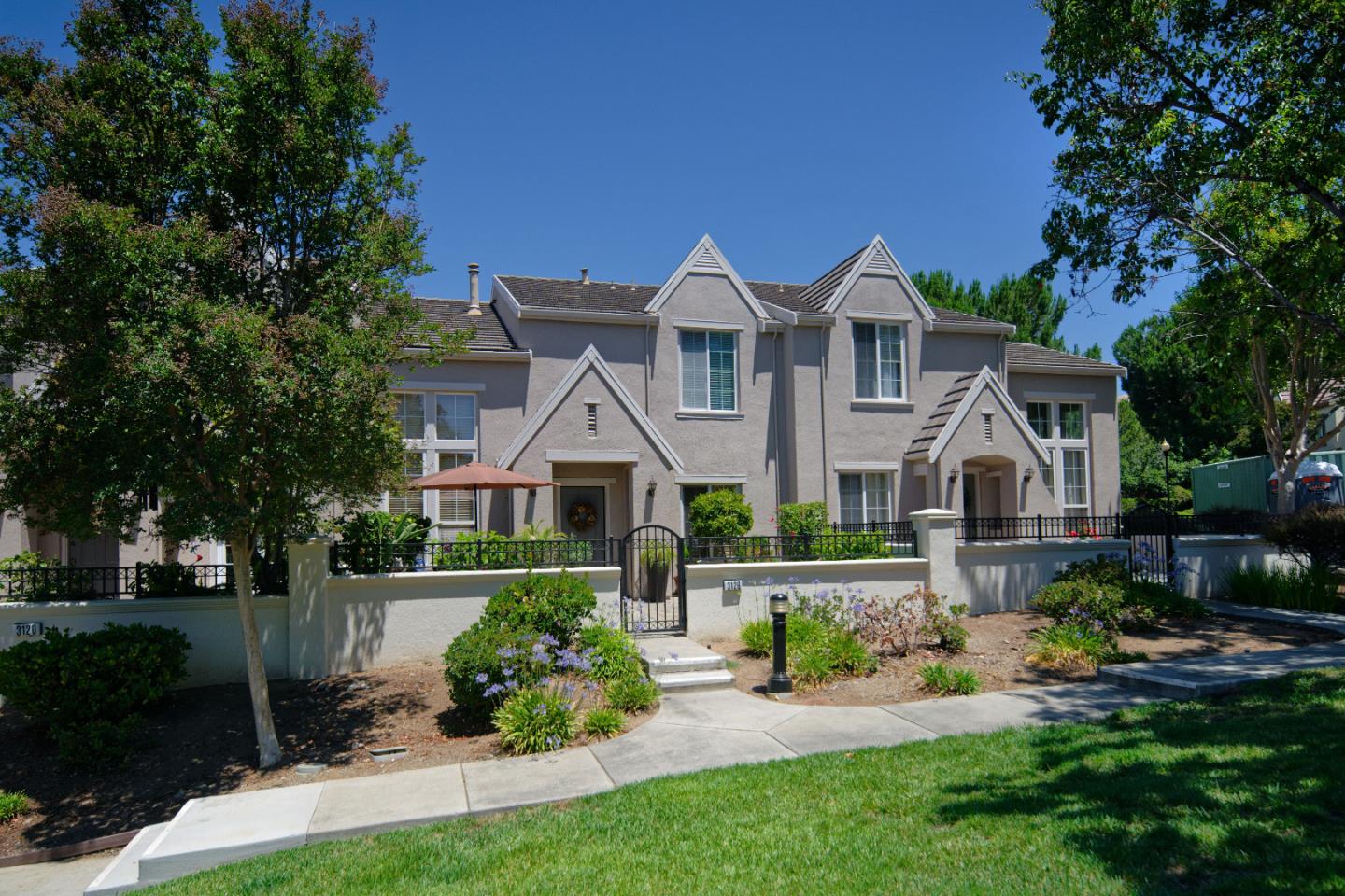 3126 Moncontour Court