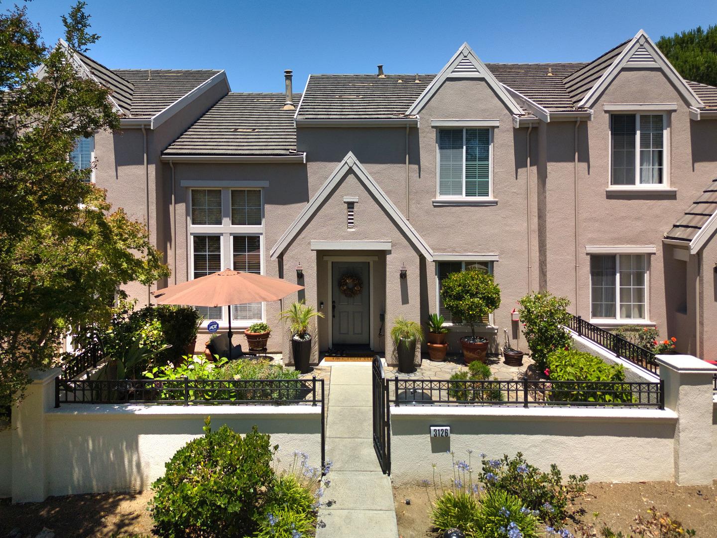3126 Moncontour Court