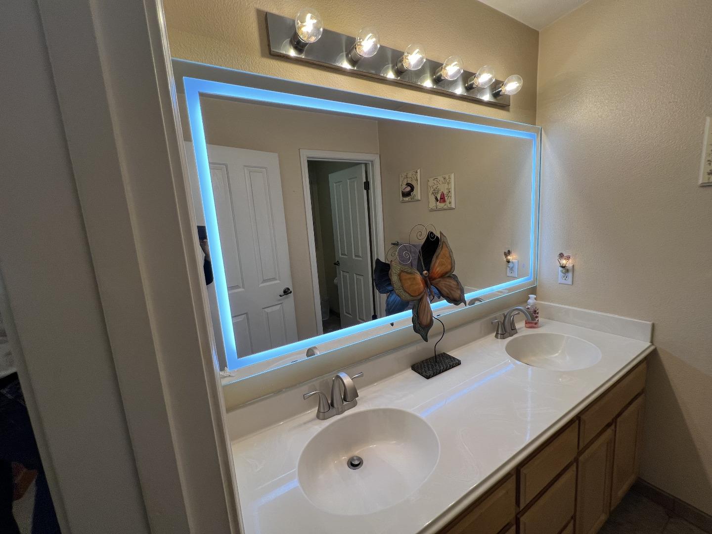 3126 Moncontour Court