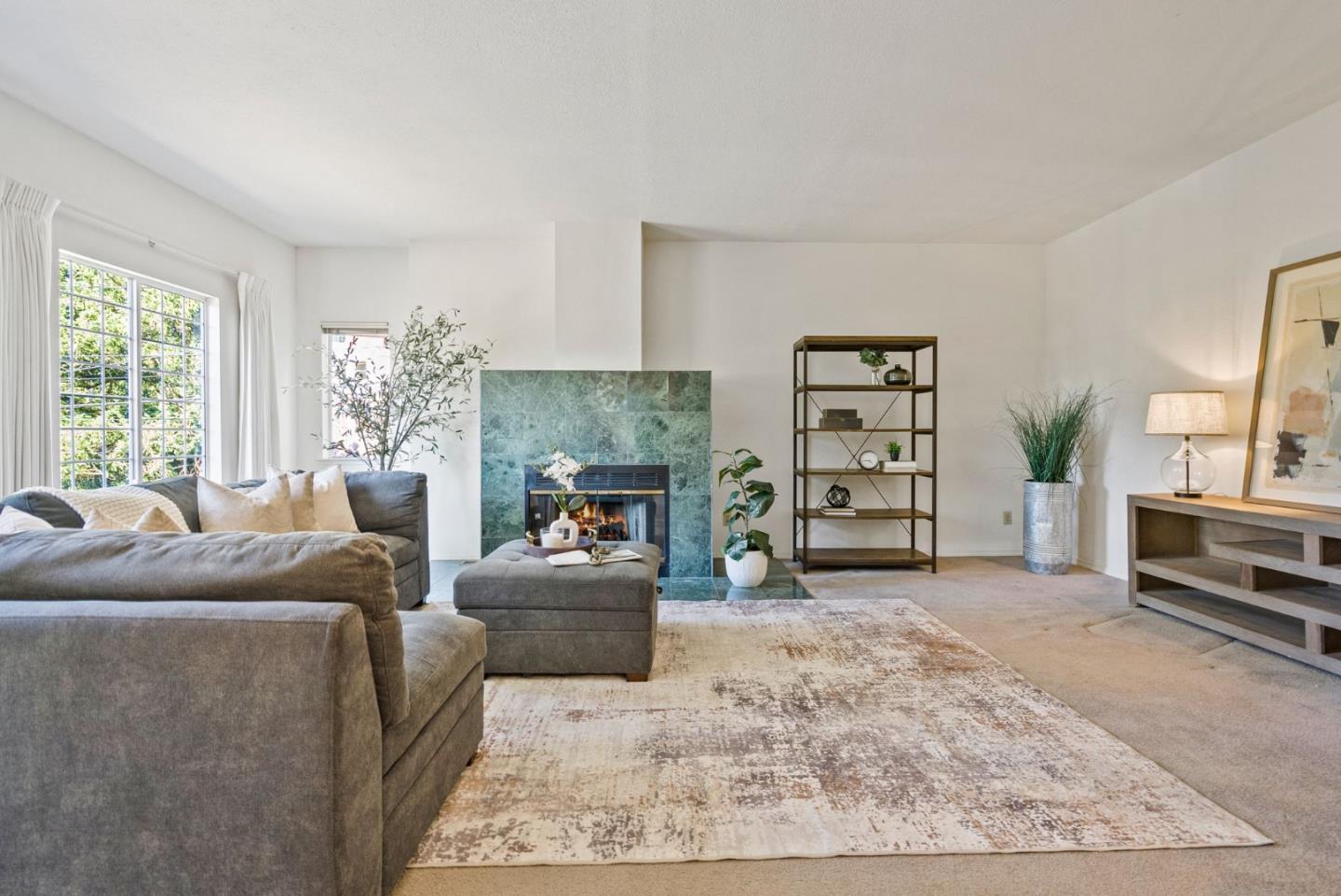1910 Arrowhead Drive