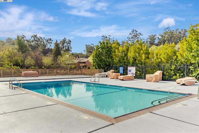123 Spyglass Hill Road