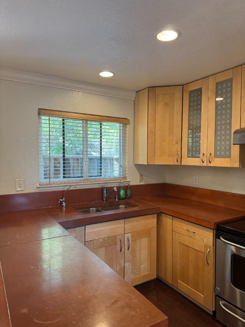 123 Spyglass Hill Road