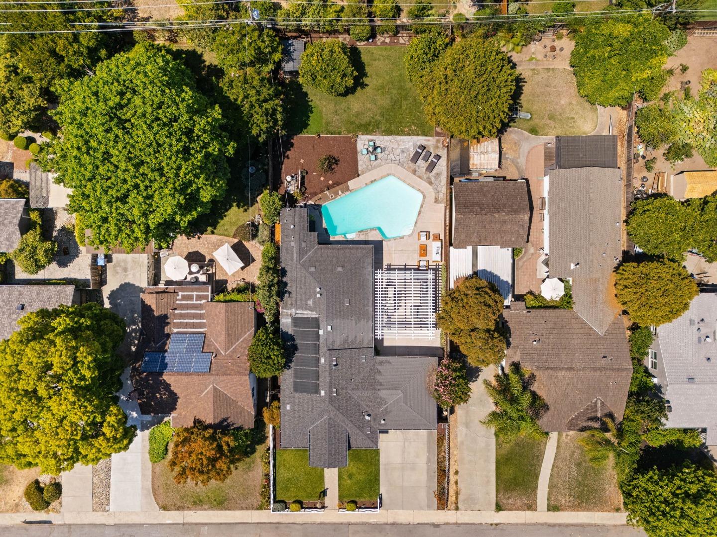 891 Arnold Way