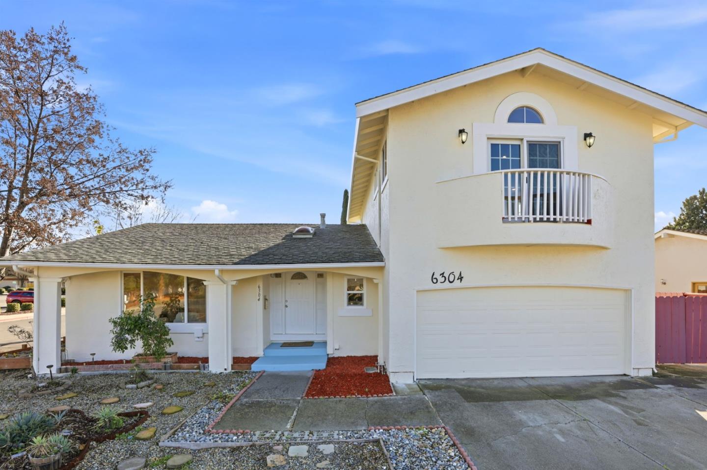 6304 Singletree Way
