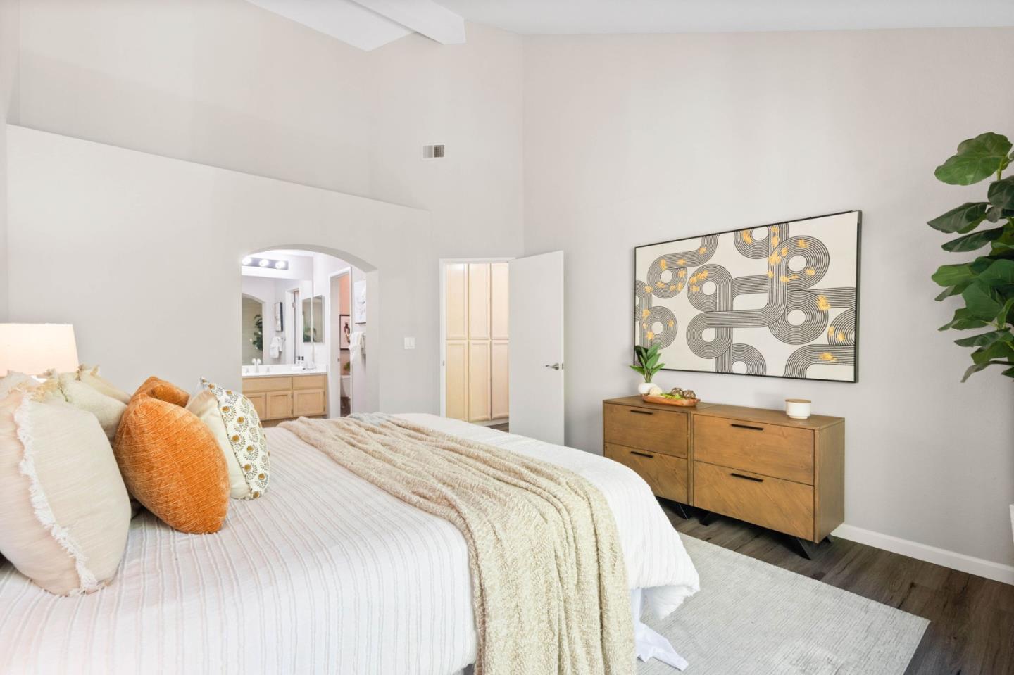 2487 Rebecca Lynn Way