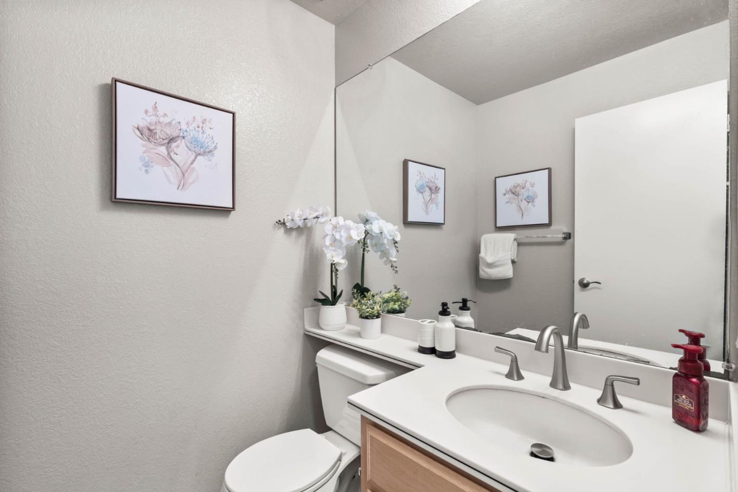 2487 Rebecca Lynn Way