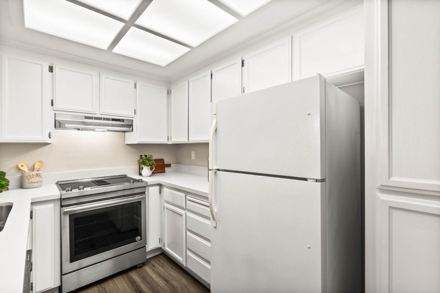 2487 Rebecca Lynn Way