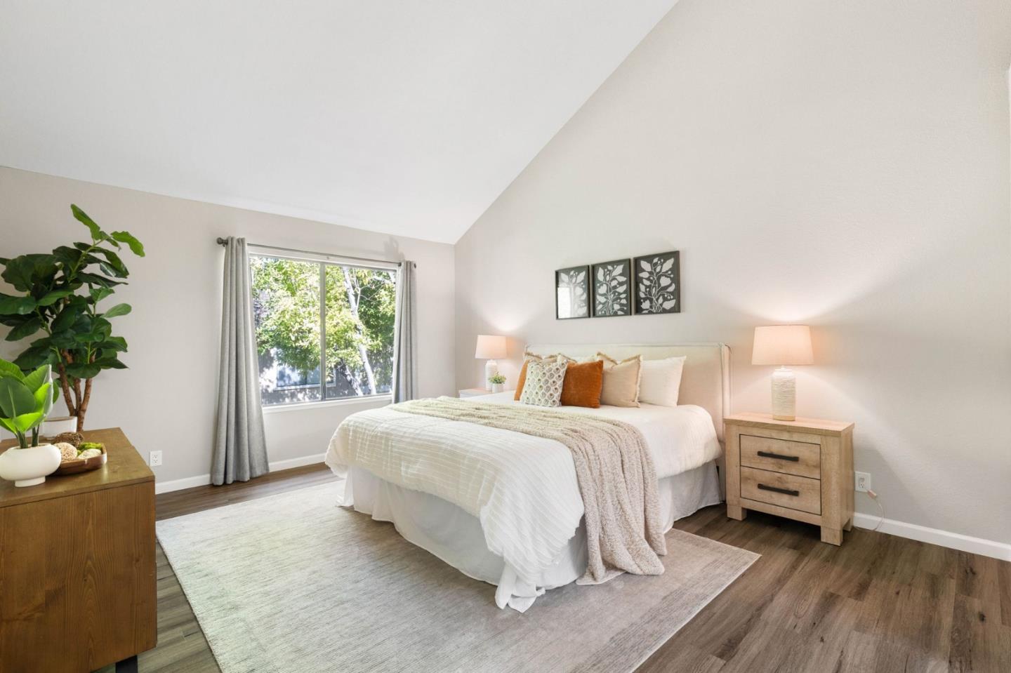 2487 Rebecca Lynn Way