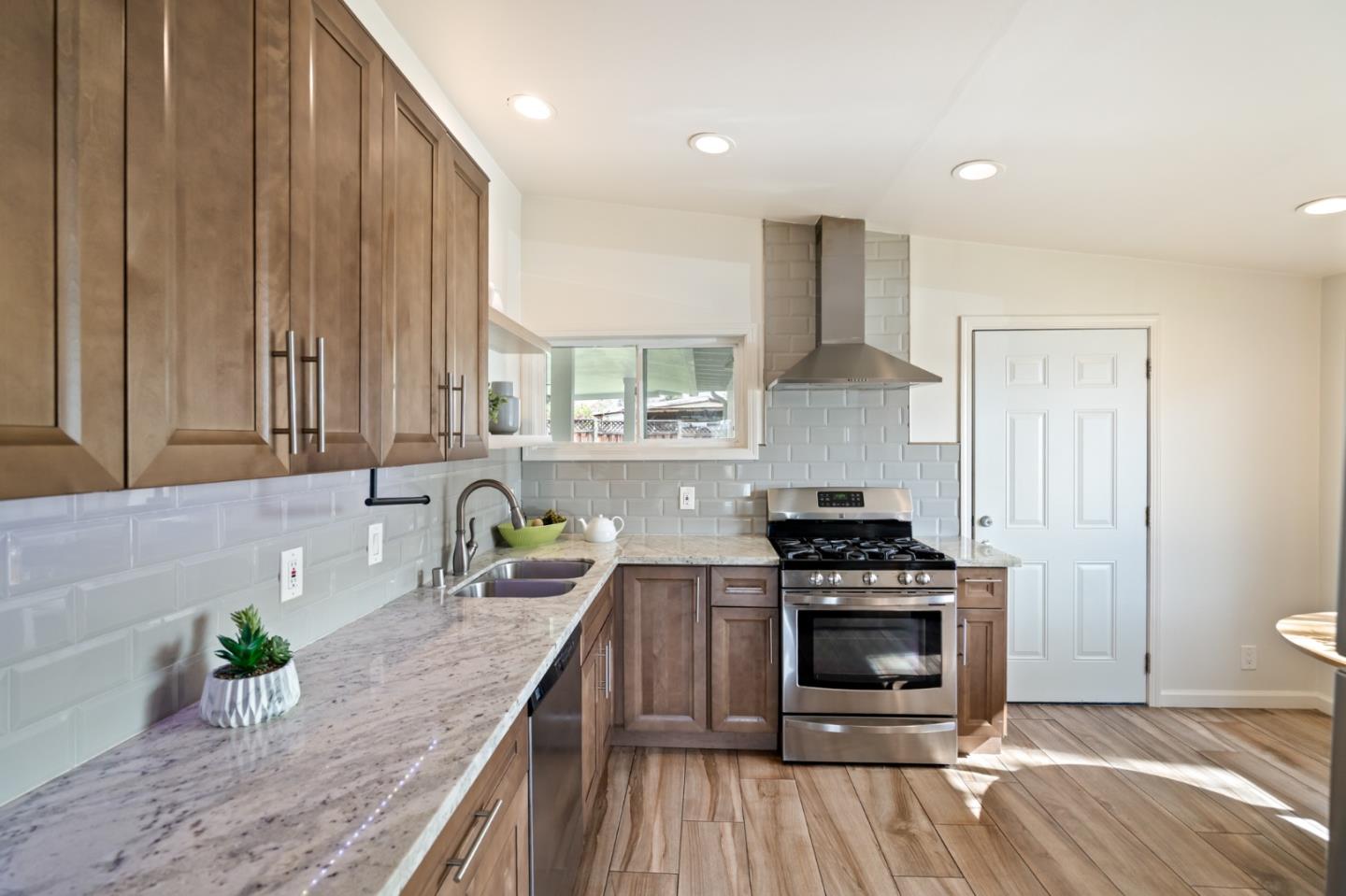 13861 Highwood Drive