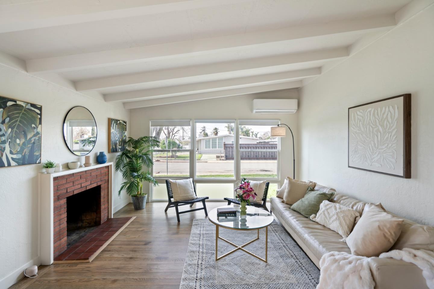 13861 Highwood Drive