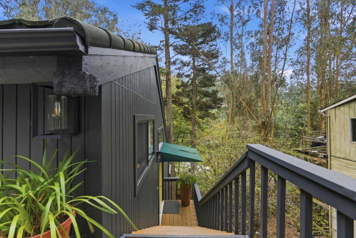 2343 Arrowhead Drive