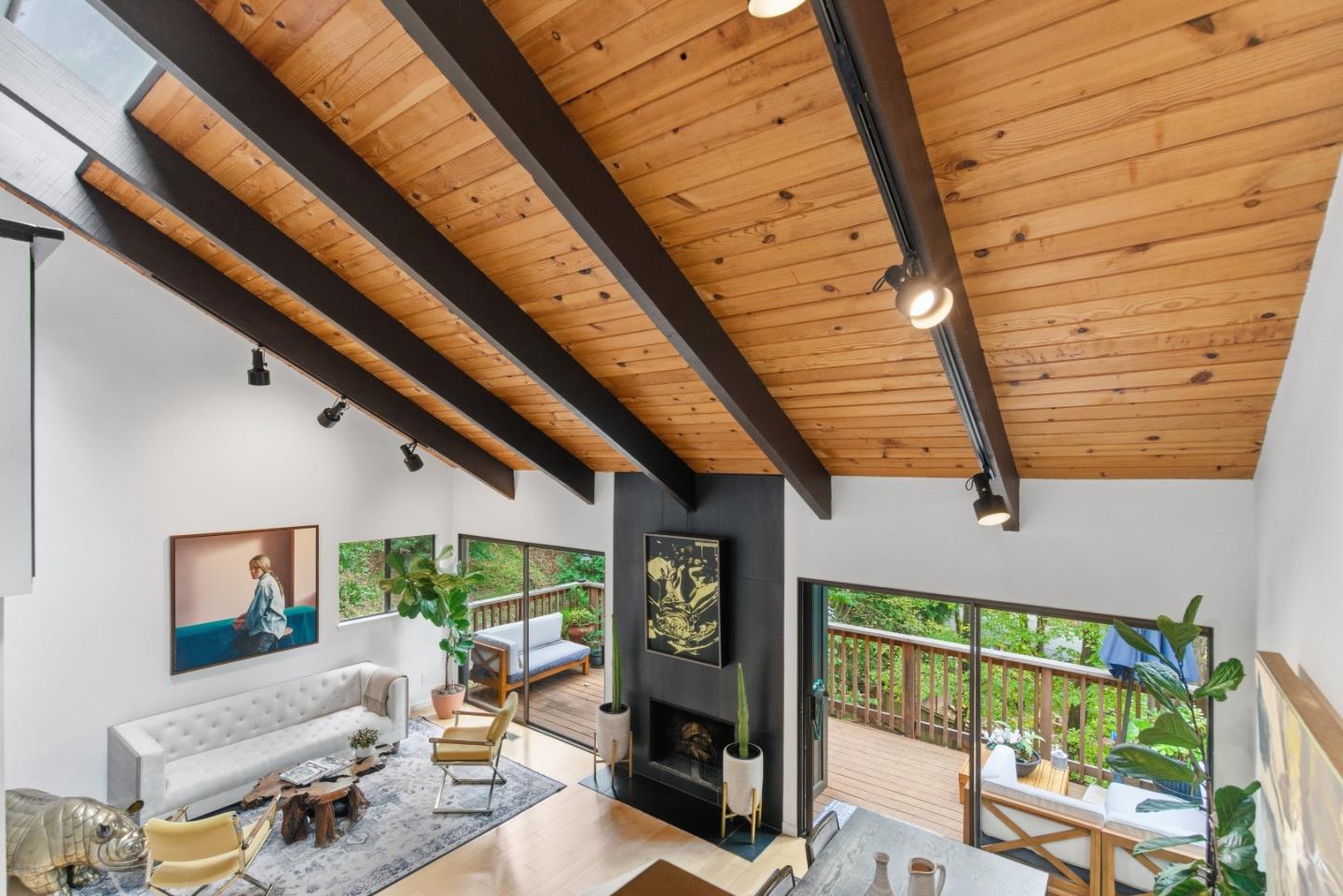 2343 Arrowhead Drive