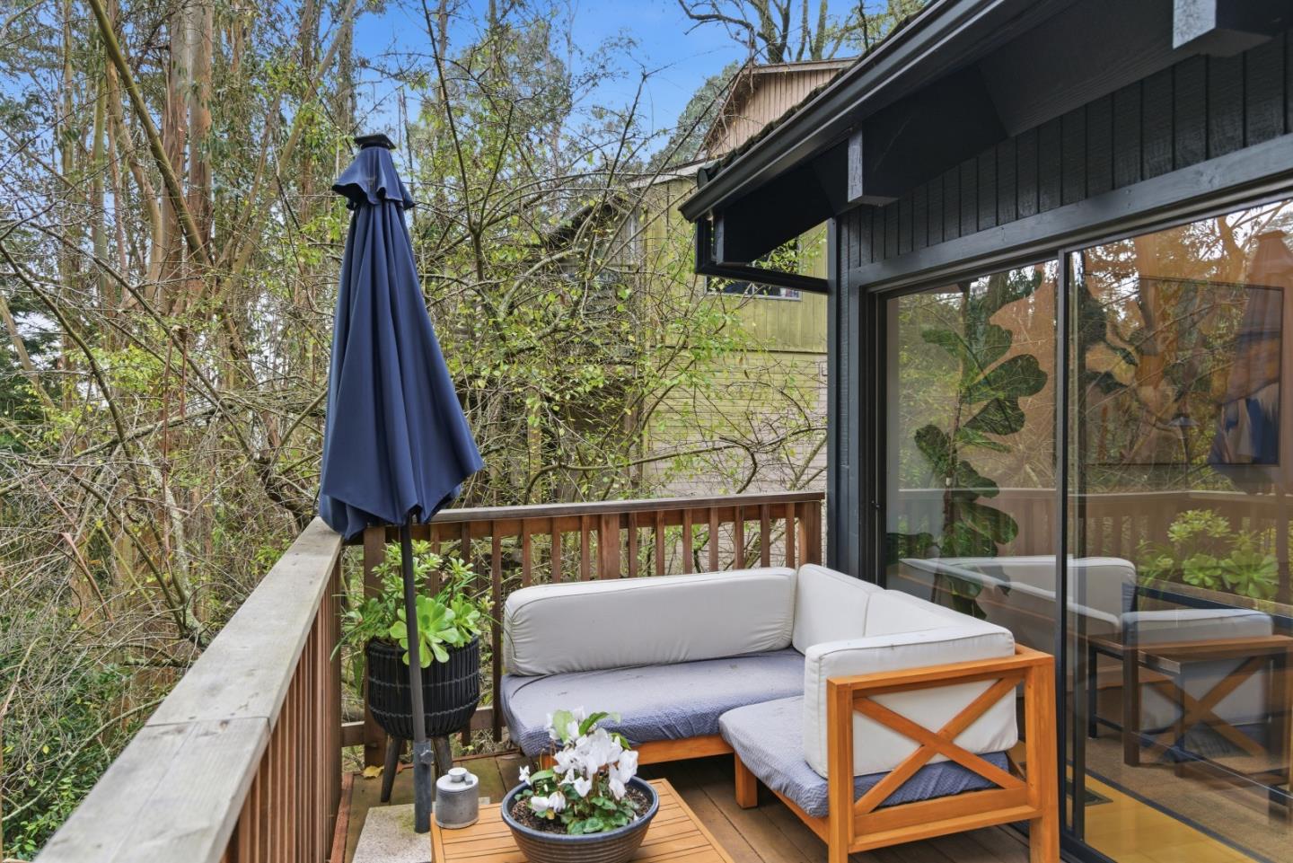 2343 Arrowhead Drive