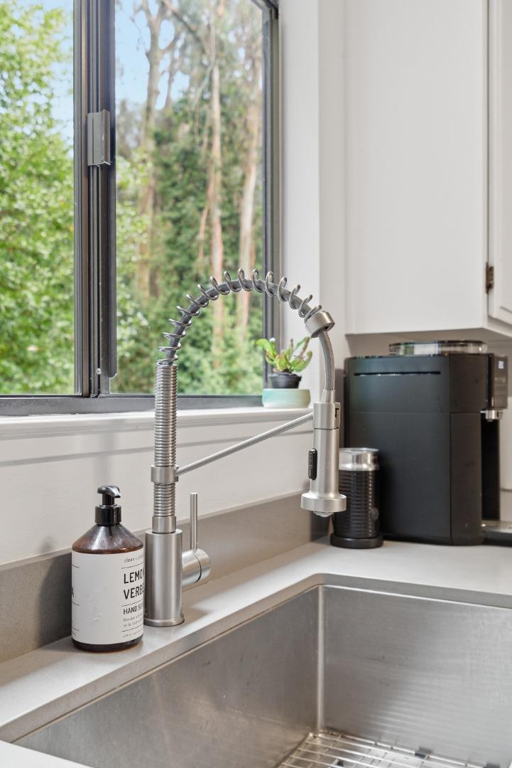 2343 Arrowhead Drive