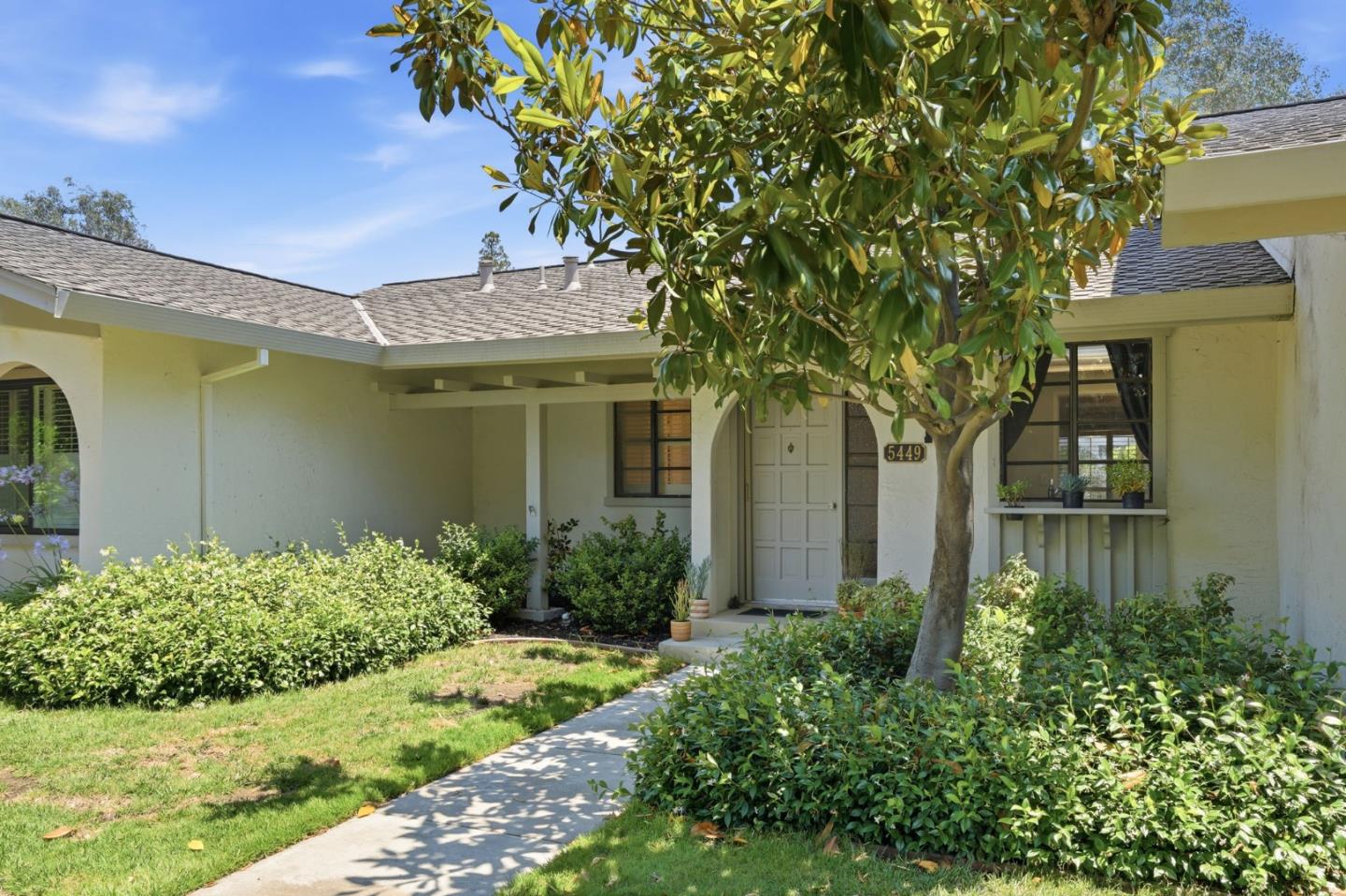 5449 Cribari Green