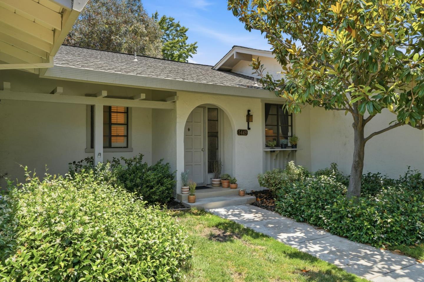 5449 Cribari Green