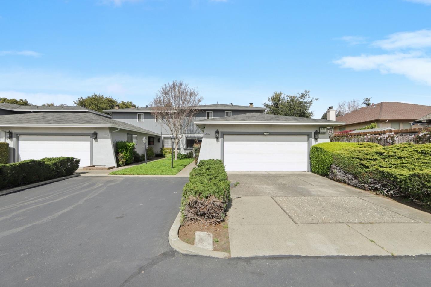 19524 Redwood Glen
