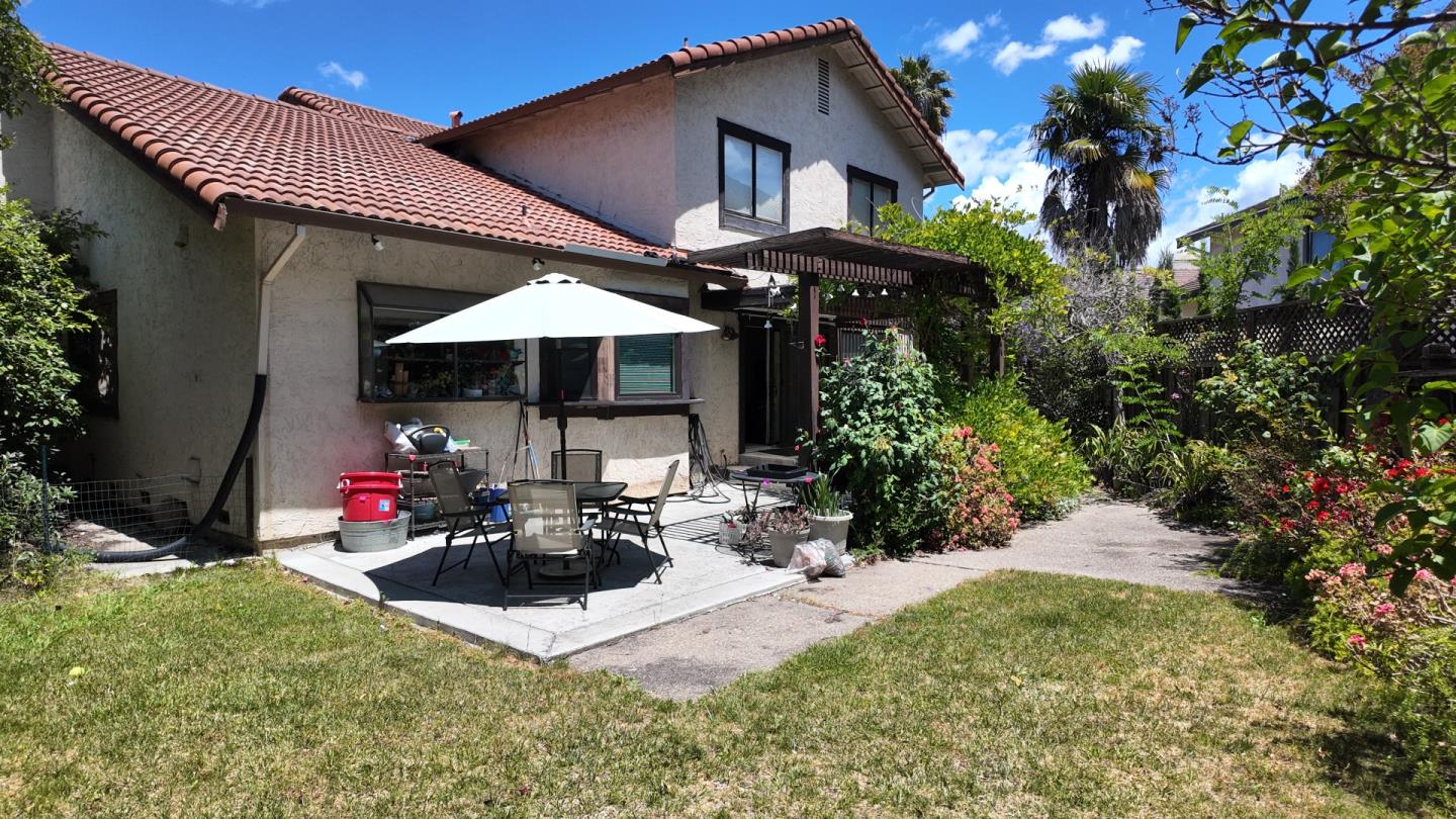 3348 Redwing Place