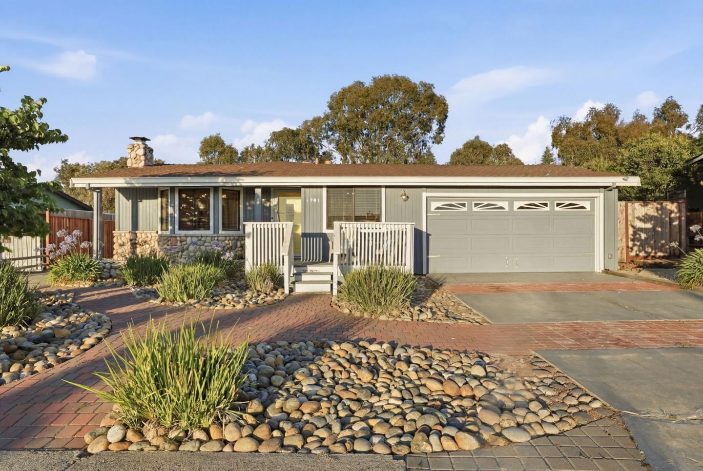 1301 Highland Drive