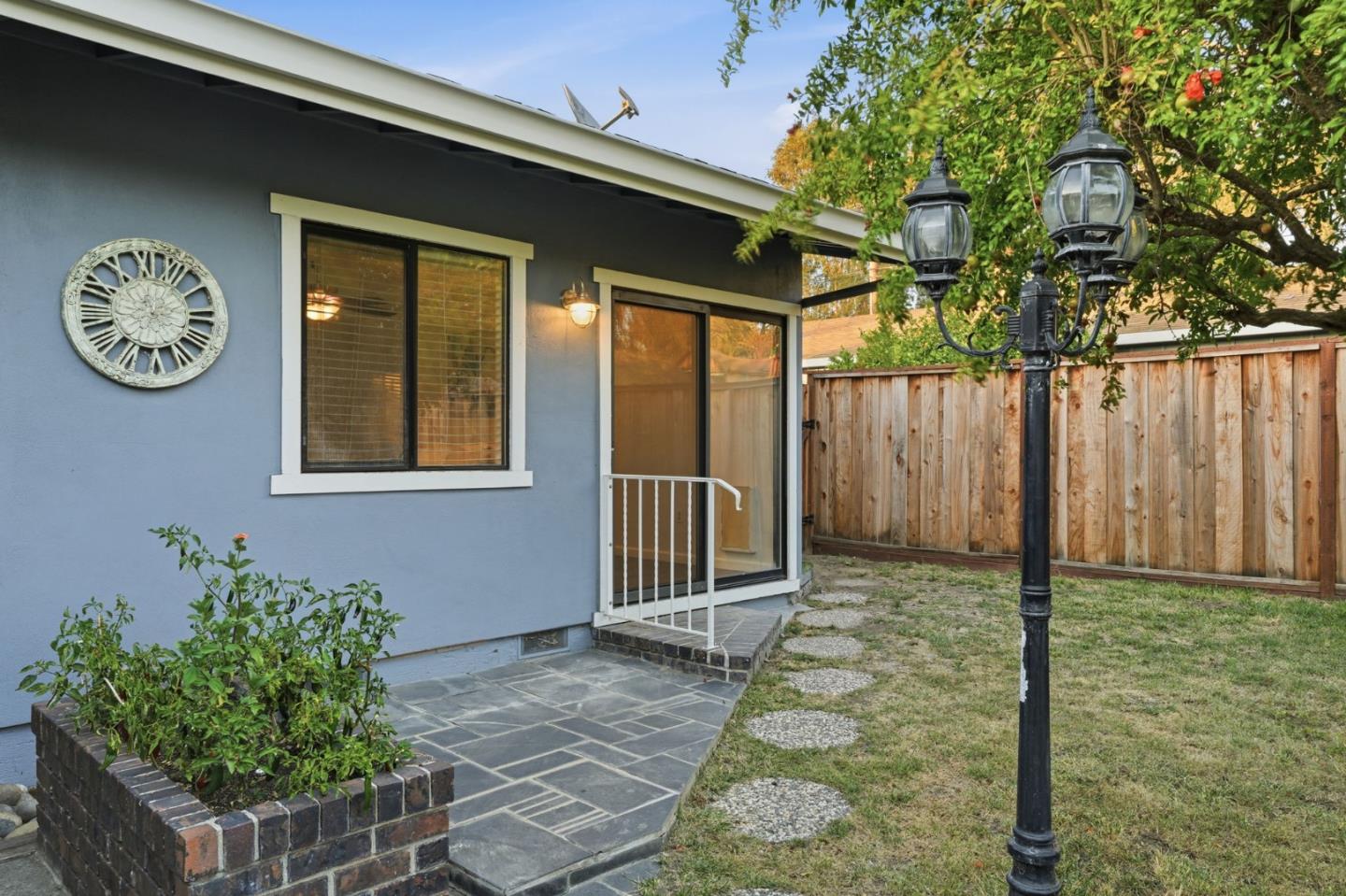 1301 Highland Drive