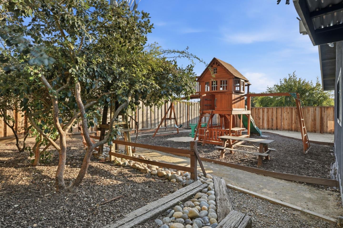 1301 Highland Drive