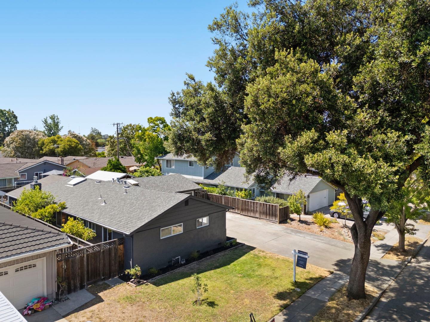 841 Peach AVE
