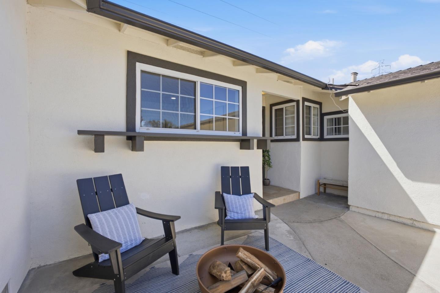 1052 Summerfield DR